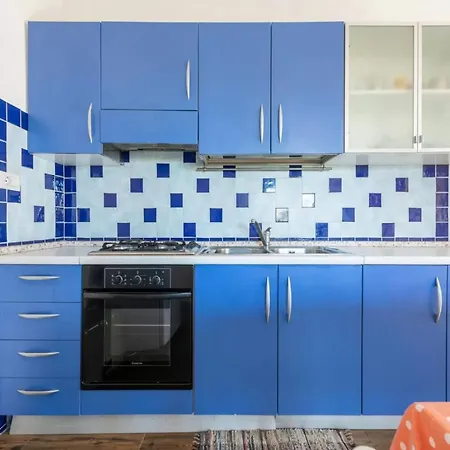Vila Delightful And Spacious In Capo Comino