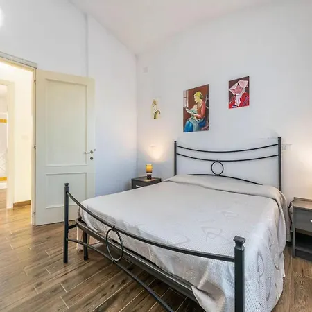 Delightful And Spacious In Villa