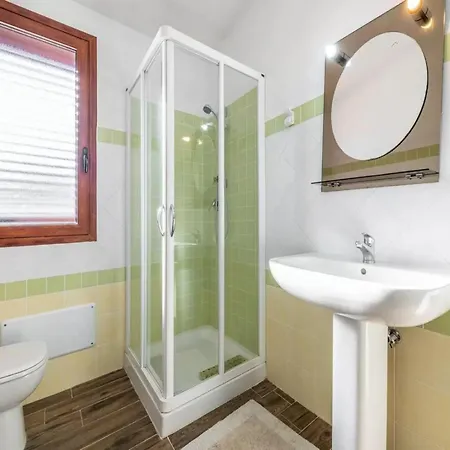Vila Delightful And Spacious In Capo Comino