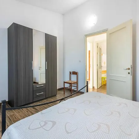 Vila Delightful And Spacious In Capo Comino